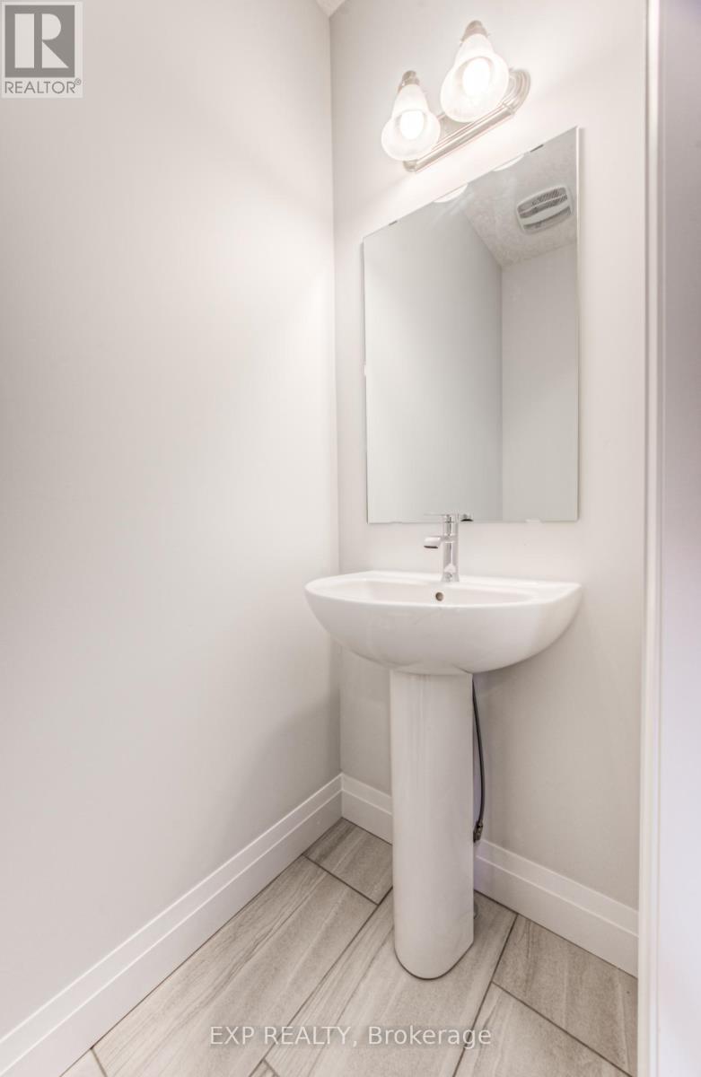 235 Applewood Street, Blandford-Blenheim, Ontario  N0J 1S0 - Photo 5 - X12602408