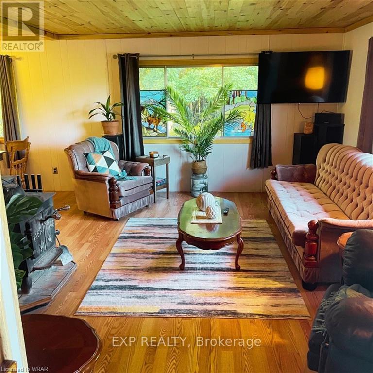 813016 East Back Line E, Grey Highlands, Ontario  N0C 1L0 - Photo 3 - X12602490