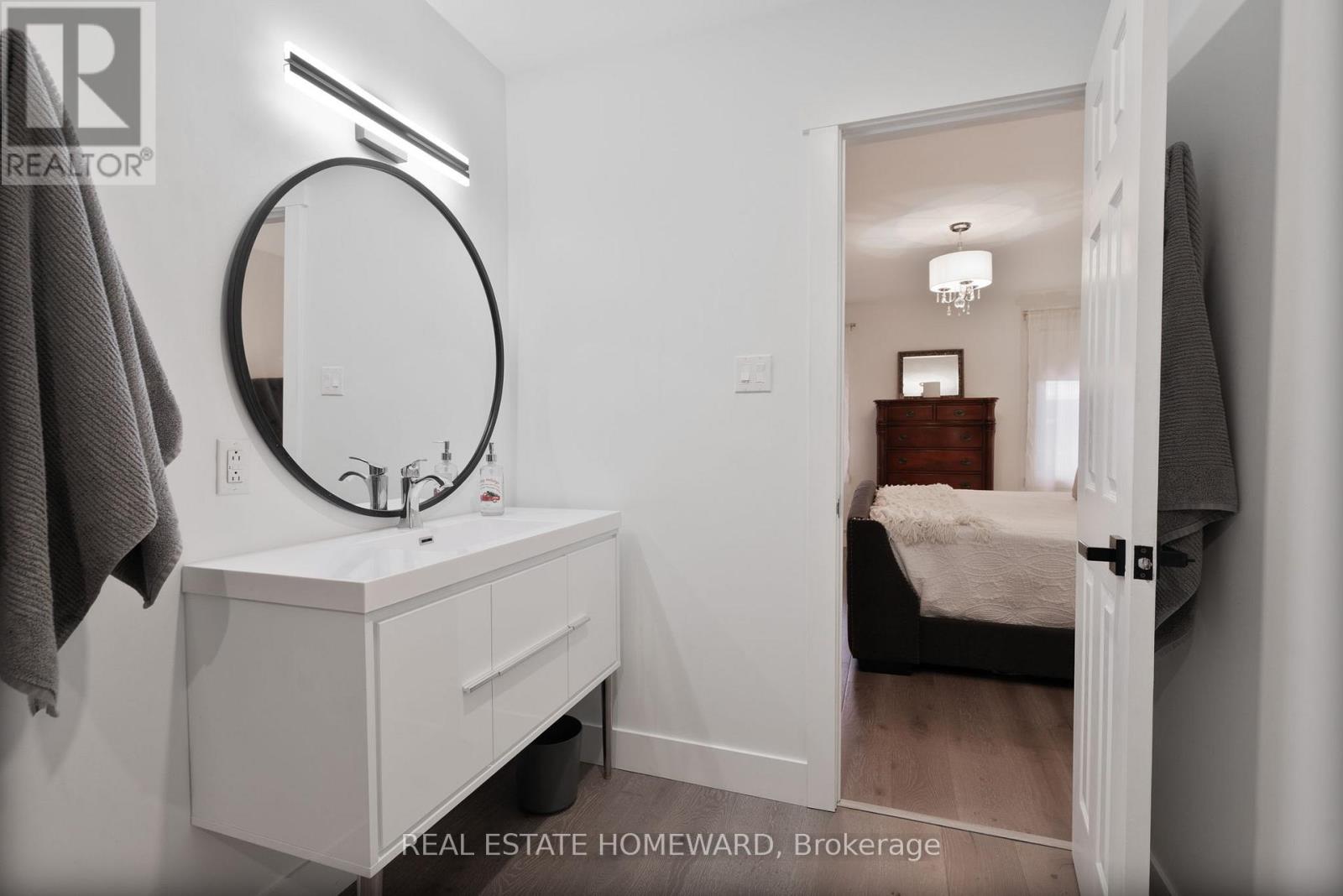 2150 Thornicroft Crescent, London South, Ontario  N6P 1T7 - Photo 12 - X12602532