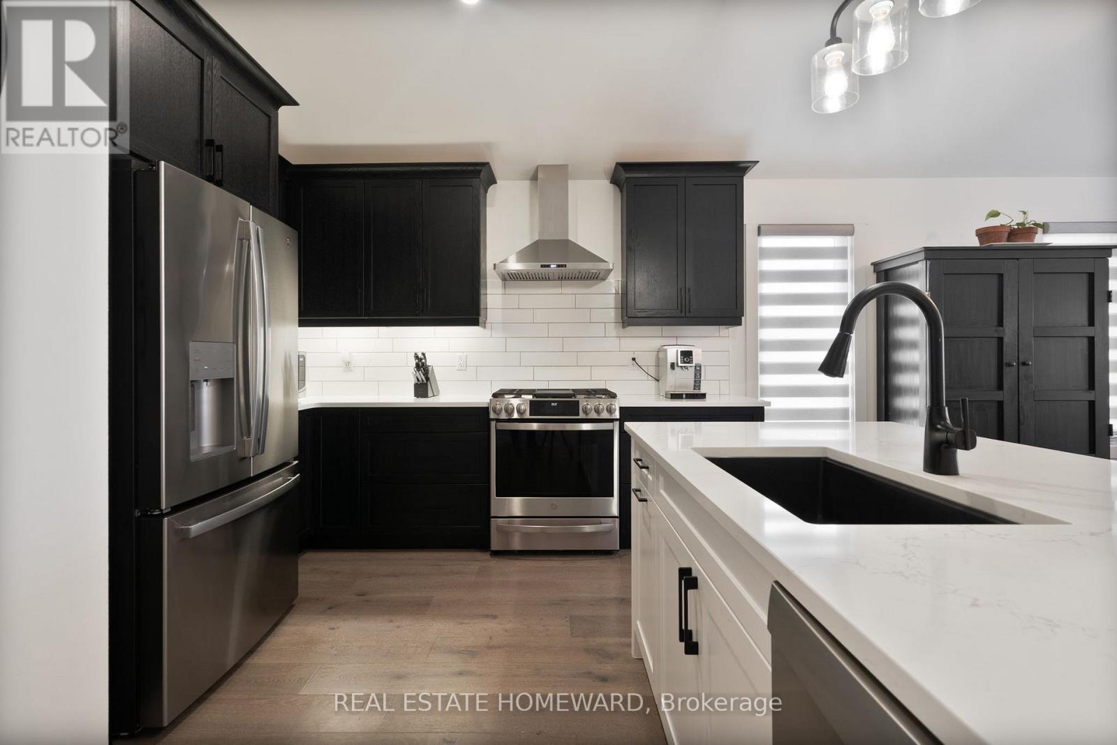 2150 Thornicroft Crescent, London South, Ontario  N6P 1T7 - Photo 5 - X12602532