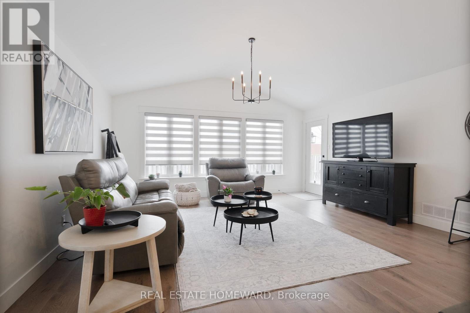 2150 Thornicroft Crescent, London South, Ontario  N6P 1T7 - Photo 8 - X12602532