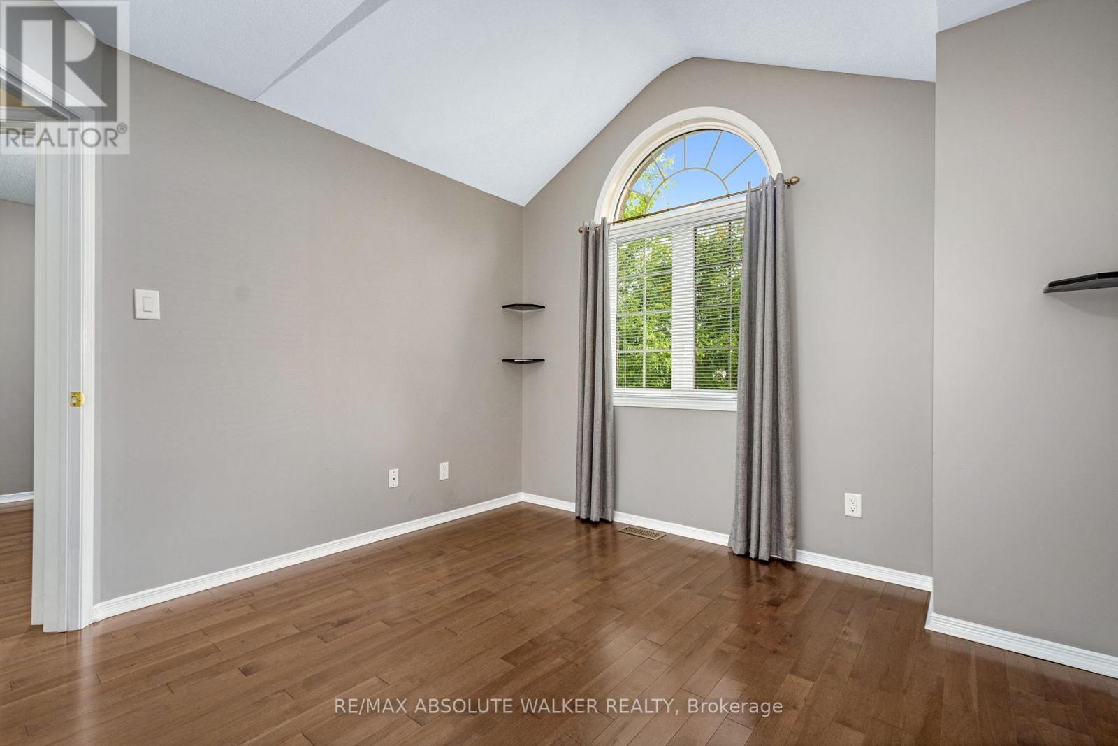 321 Upcountry Drive, Ottawa, Ontario  K2S 2H6 - Photo 23 - X12602638