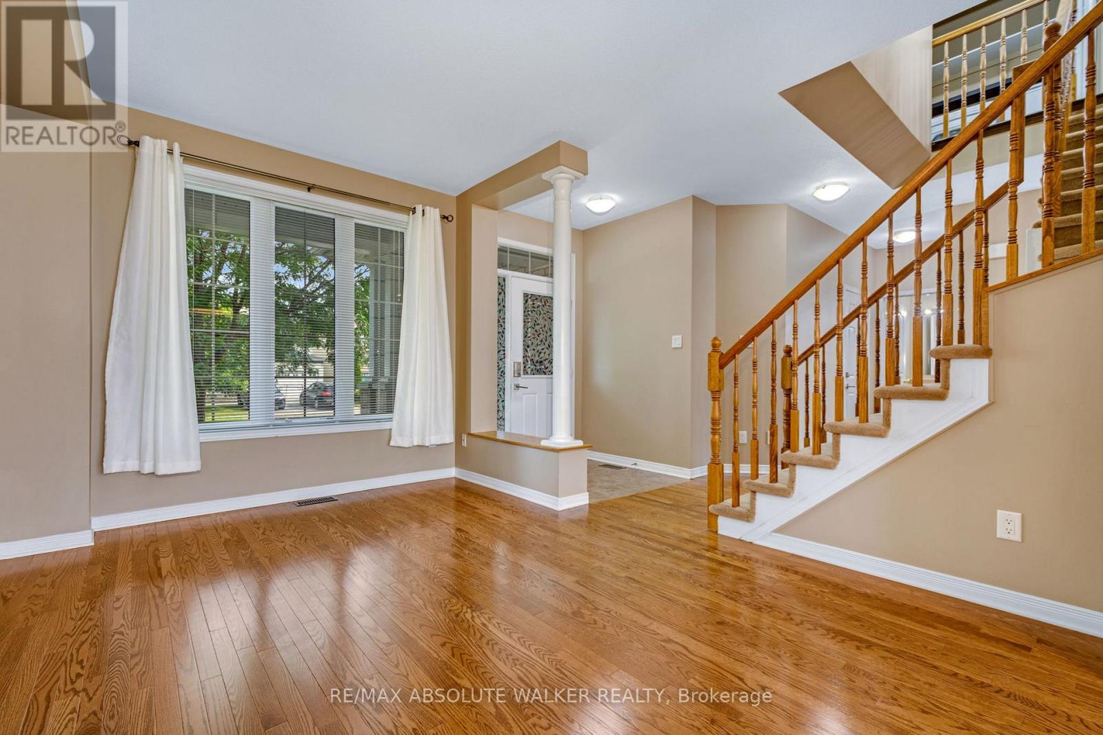 321 Upcountry Drive, Ottawa, Ontario  K2S 2H6 - Photo 6 - X12602638