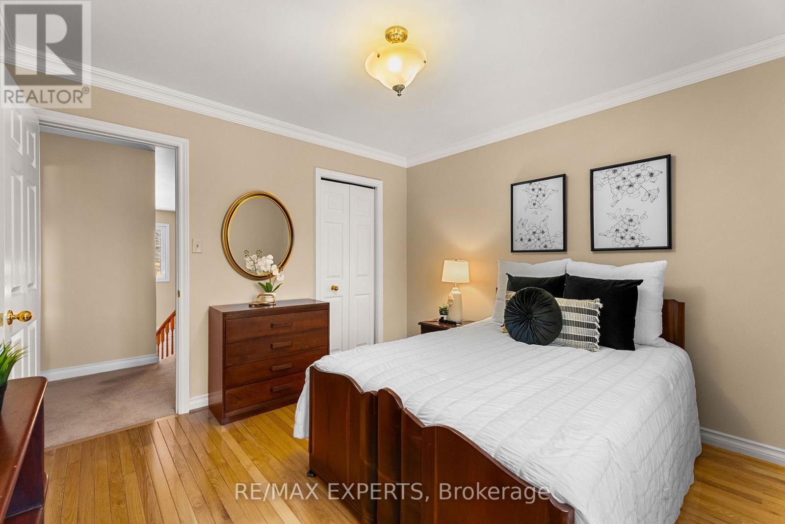 64 Craigleith Crescent, Richmond Hill, Ontario  L4E 2S4 - Photo 25 - N12602474