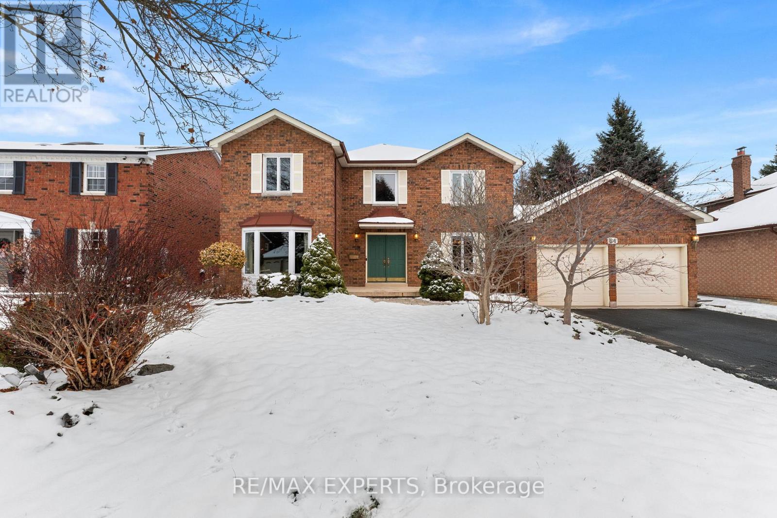 64 CRAIGLEITH CRESCENT, Richmond Hill, Ontario