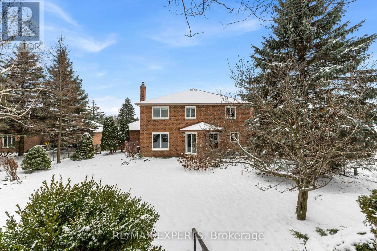 64 Craigleith Crescent, Richmond Hill, Ontario  L4E 2S4 - Photo 34 - N12602474