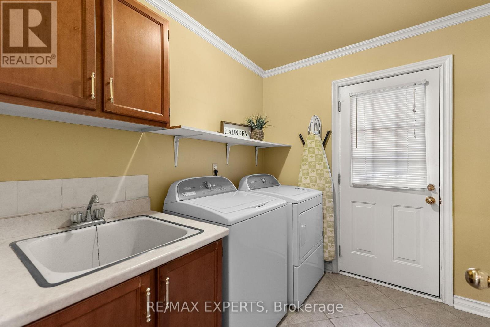 64 Craigleith Crescent, Richmond Hill, Ontario  L4E 2S4 - Photo 15 - N12602474