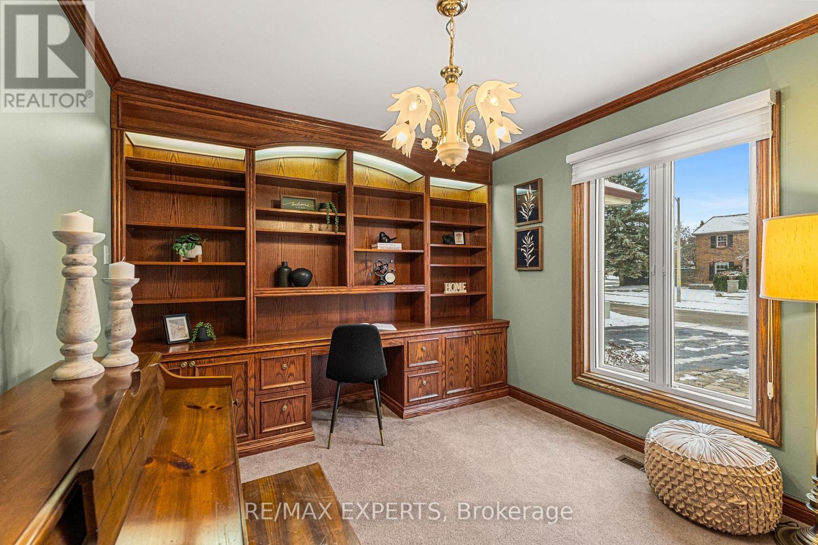 64 Craigleith Crescent, Richmond Hill, Ontario  L4E 2S4 - Photo 6 - N12602474