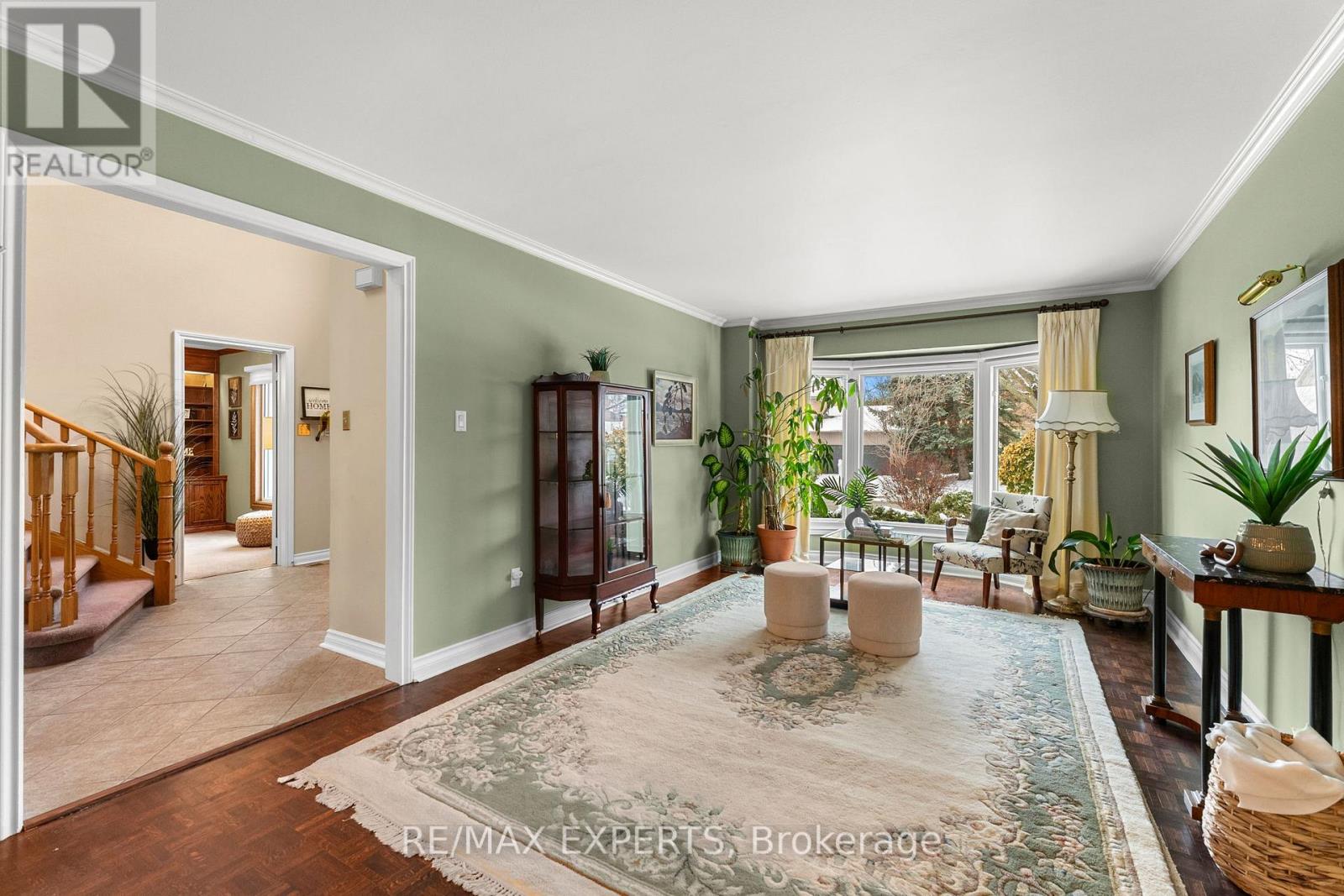 64 Craigleith Crescent, Richmond Hill, Ontario  L4E 2S4 - Photo 7 - N12602474