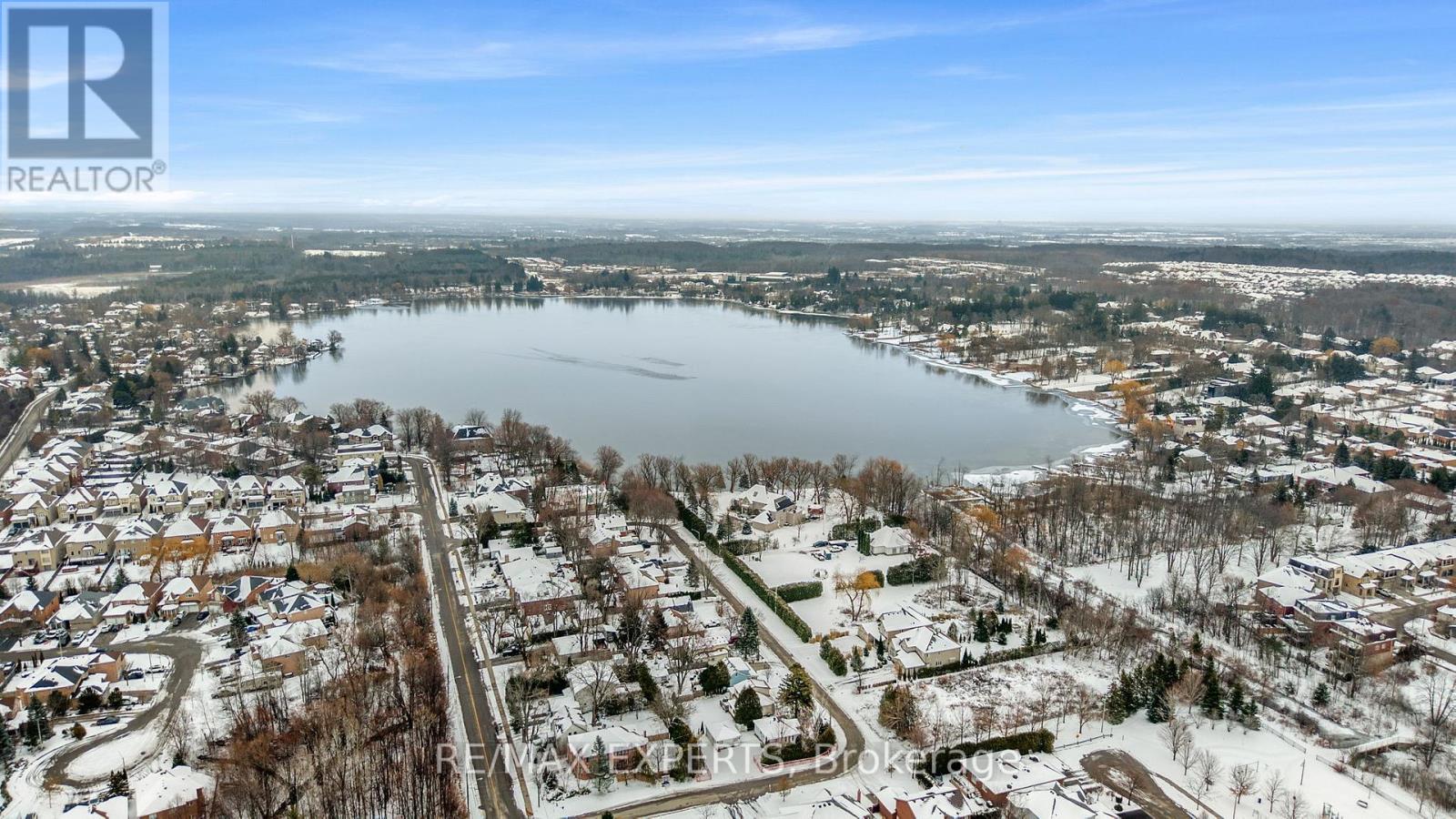 64 Craigleith Crescent, Richmond Hill, Ontario  L4E 2S4 - Photo 37 - N12602474