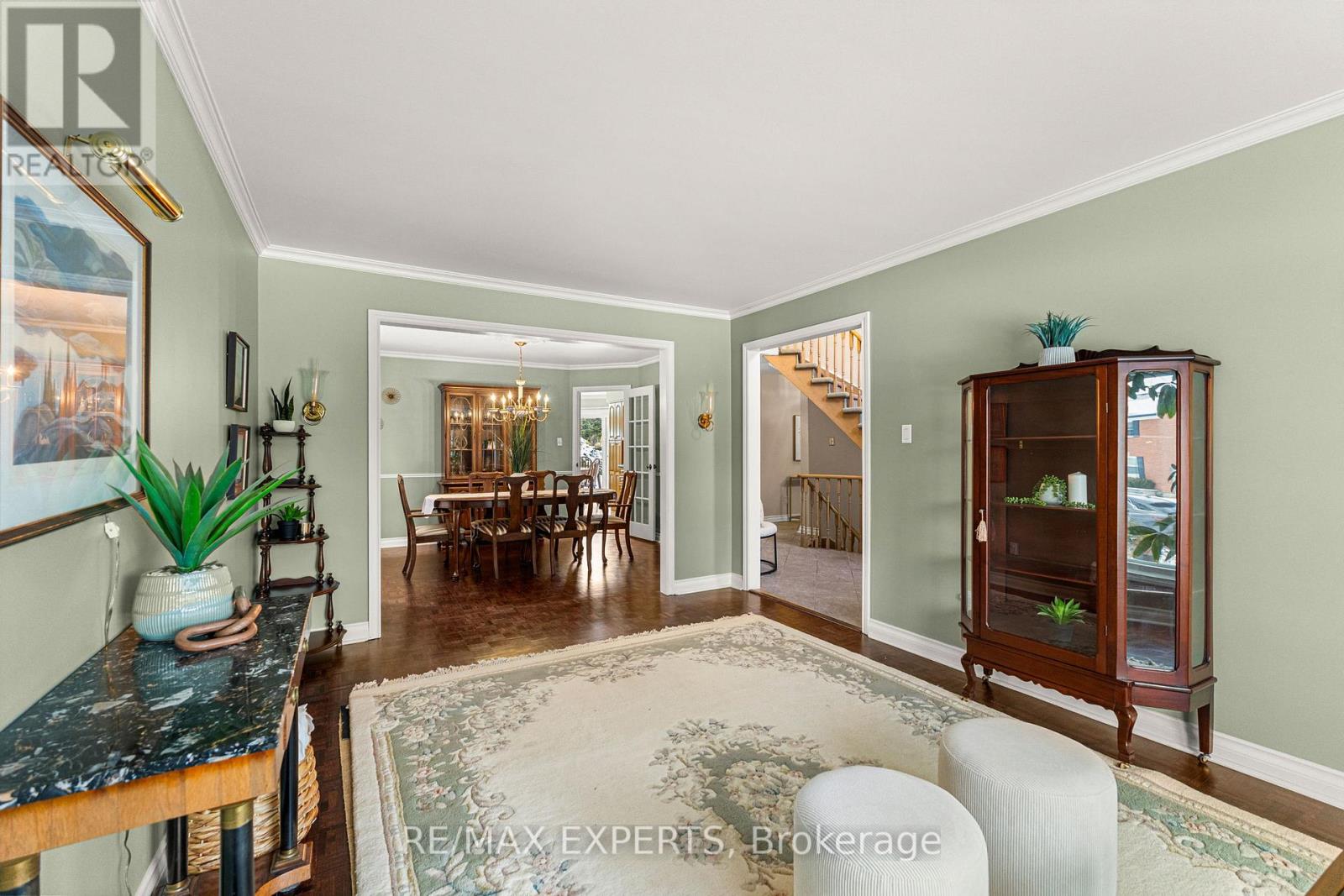 64 Craigleith Crescent, Richmond Hill, Ontario  L4E 2S4 - Photo 8 - N12602474