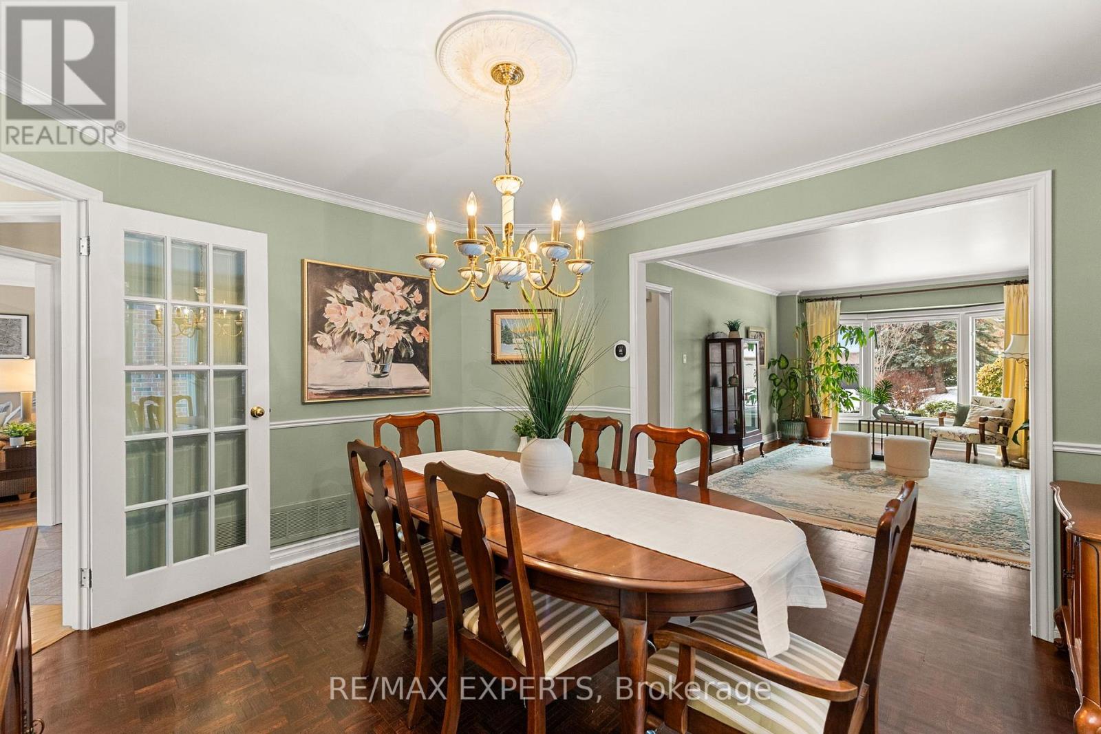 64 Craigleith Crescent, Richmond Hill, Ontario  L4E 2S4 - Photo 9 - N12602474