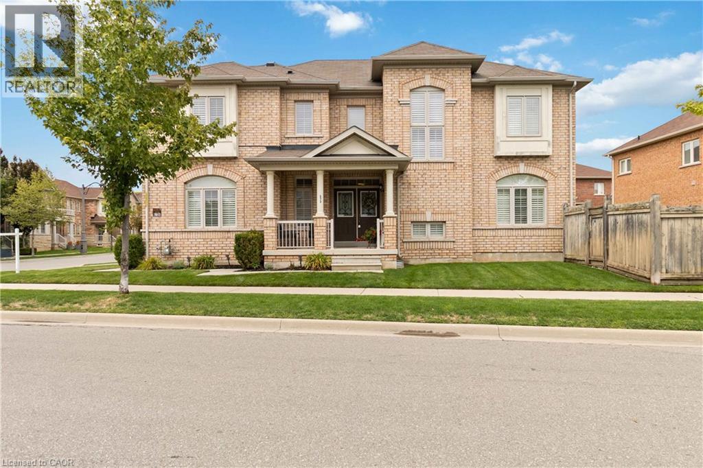 573 GARDENBROOK Avenue, Oakville, Ontario