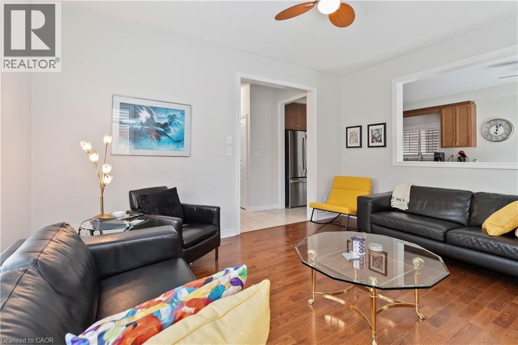 573 Gardenbrook Avenue, Oakville, Ontario  L6M 0P5 - Photo 7 - 40792492