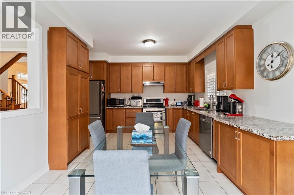 573 Gardenbrook Avenue, Oakville, Ontario  L6M 0P5 - Photo 8 - 40792492