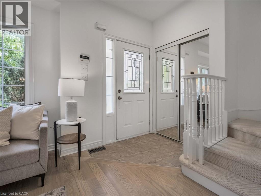 5228 Garland Crescent, Burlington, Ontario  L7L 7K9 - Photo 3 - 40792307