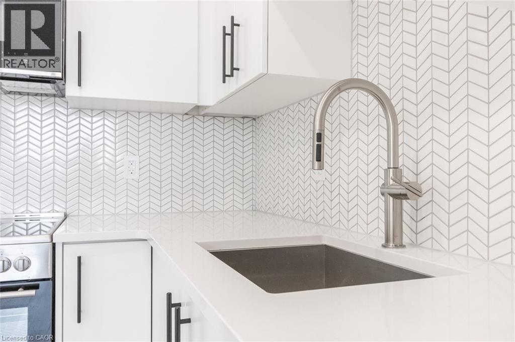 15 Wellington Street S Unit# 1710, Kitchener, Ontario  N2G 0E3 - Photo 8 - 40792132