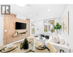 <div class="price">$1,275,900</div> 131 2250 E 1st Avenue, Vancouver<br><div style="margin-bottom:8px;"><small>Link Brokerage Inc.<br>oakwyn Realty Ltd.</small></div><div class='bed_bath'>3 Bed | 2 Bath</div>
