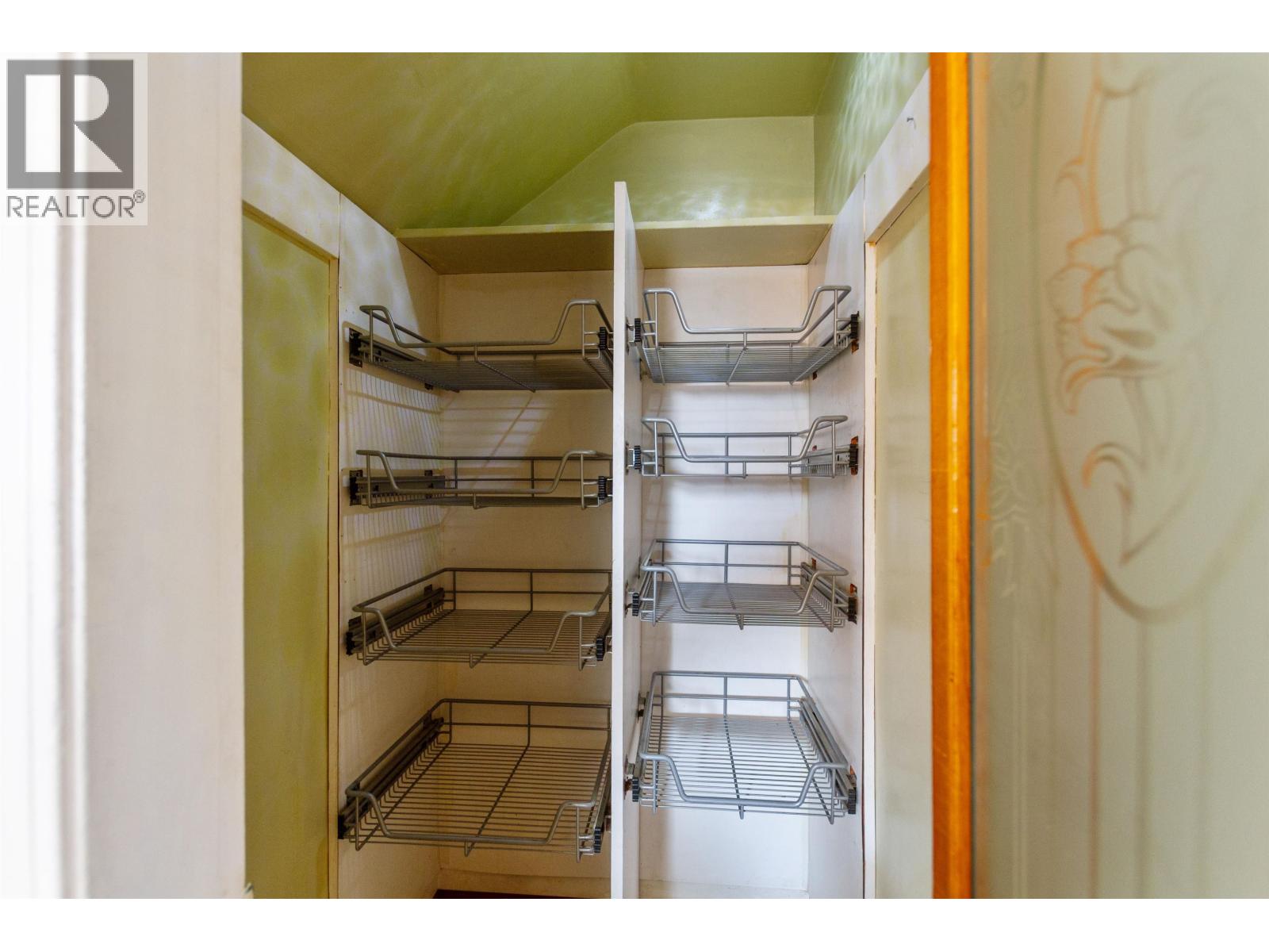 1602 Tenth Avenue, New Westminster, British Columbia V3M 3J3 - Photo 8 - R3072217