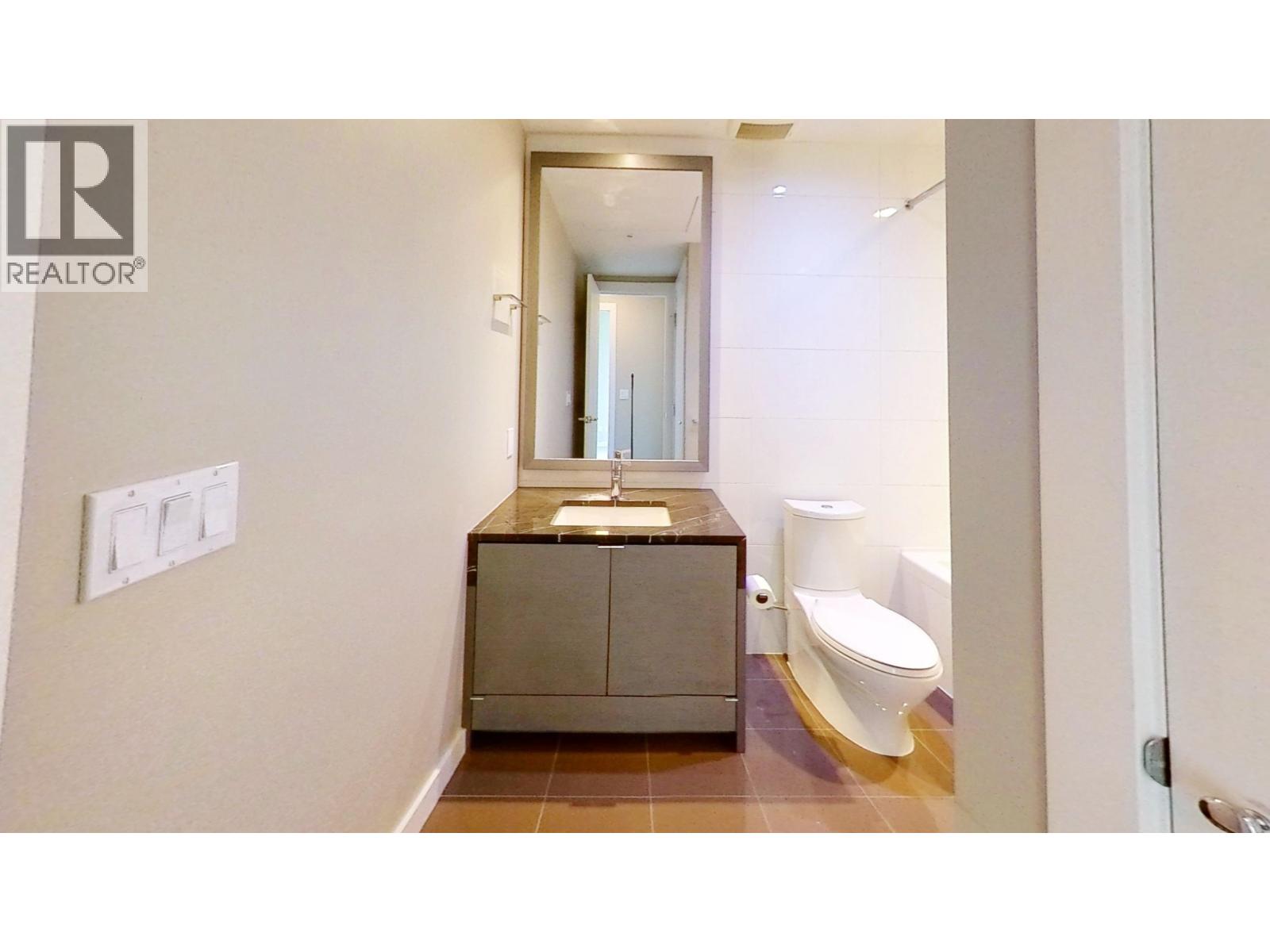 4508 Hazel Street, Burnaby, British Columbia  V5H 4T8 - Photo 3 - R3072248