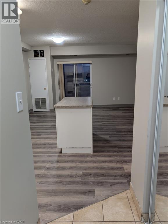 736 Old Albert Street Unit# 202, Waterloo, Ontario N2L 6R4 - Photo 2 - 40792499