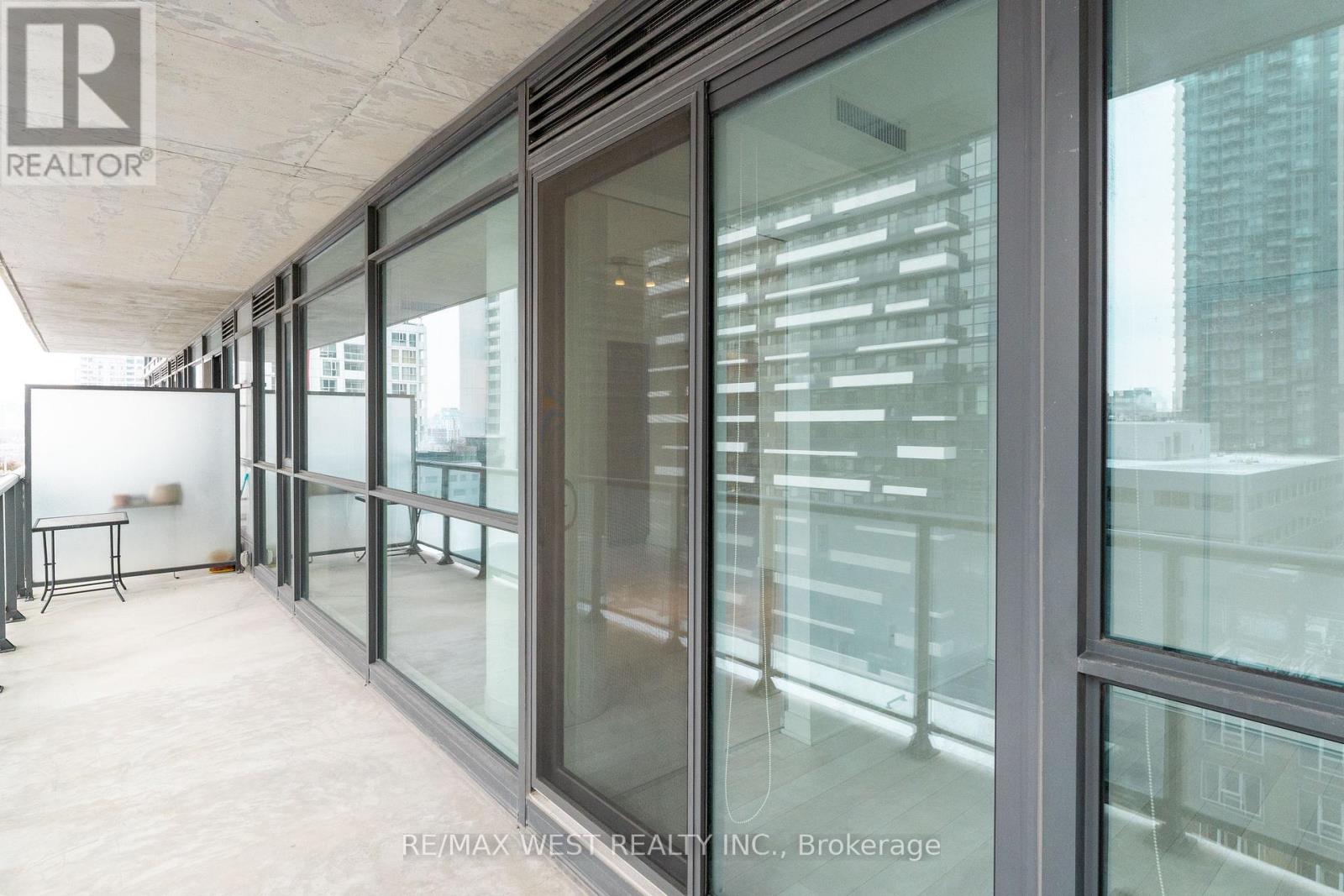 1201 - 290 Adelaide Street, Toronto, Ontario  M5V 0P3 - Photo 24 - C12602656