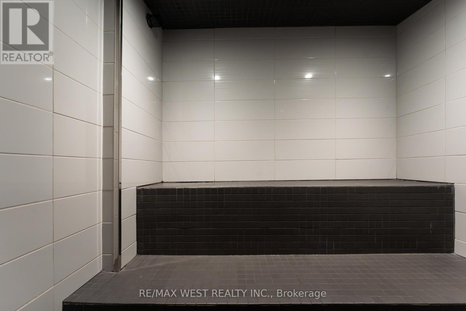 1201 - 290 Adelaide Street, Toronto, Ontario  M5V 0P3 - Photo 29 - C12602656