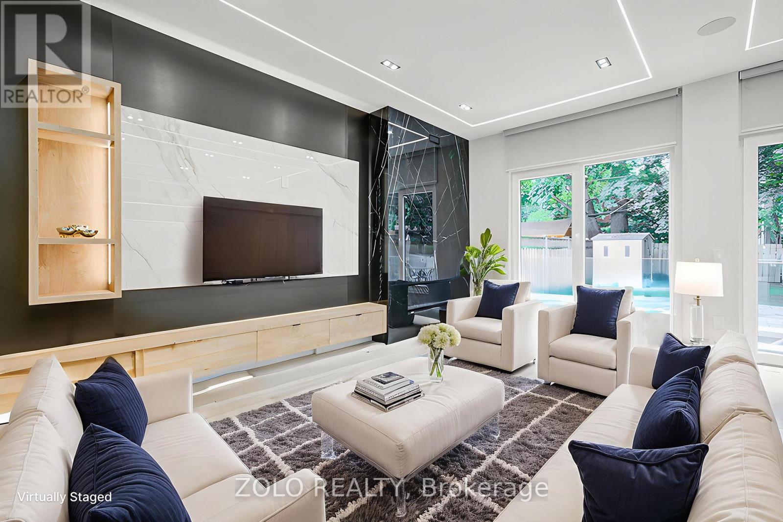 151 Dewbourne Avenue, Toronto, Ontario  M6C 1Z1 - Photo 3 - C12602686