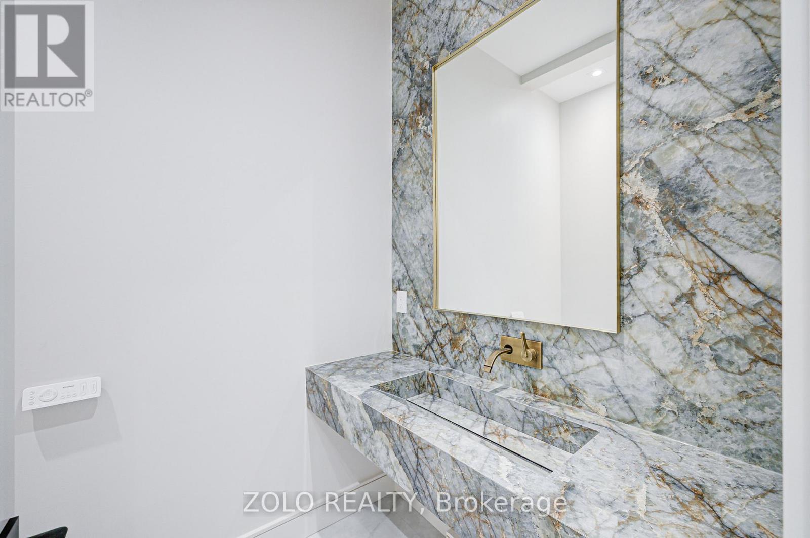 151 Dewbourne Avenue, Toronto, Ontario  M6C 1Z1 - Photo 4 - C12602686