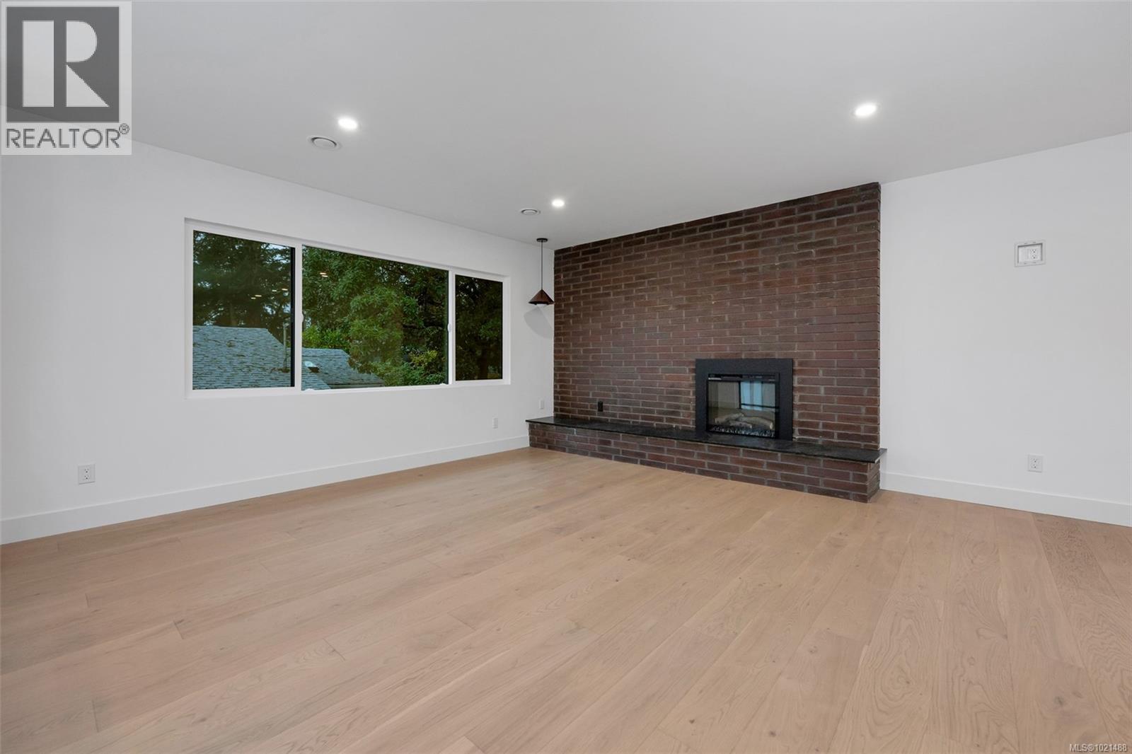 1041 Hulford St, Saanich, British Columbia  V8X 3B5 - Photo 15 - 1021488