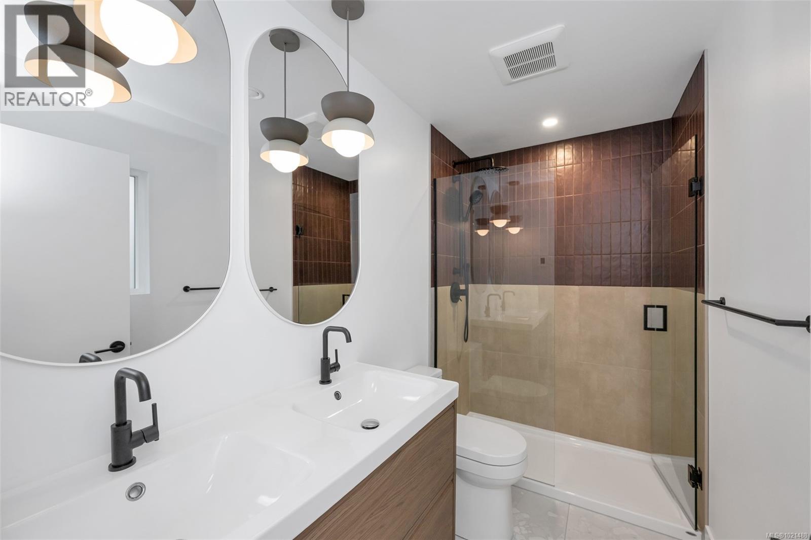 1041 Hulford St, Saanich, British Columbia  V8X 3B5 - Photo 7 - 1021488