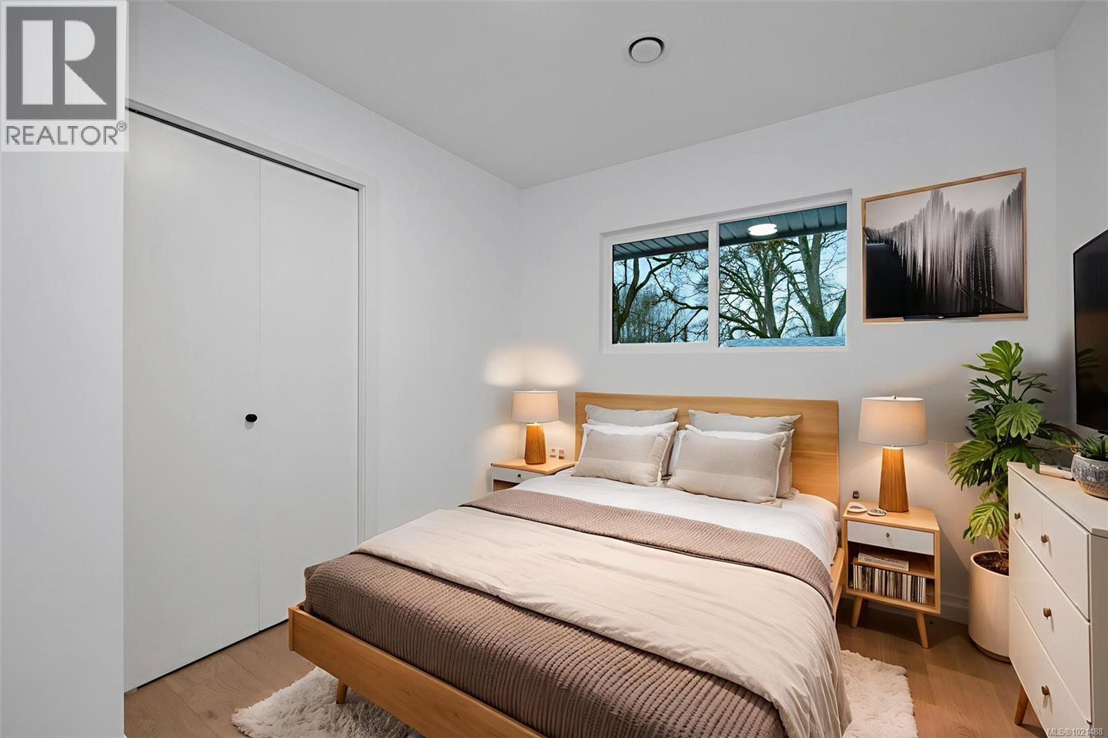 1041 Hulford St, Saanich, British Columbia  V8X 3B5 - Photo 8 - 1021488