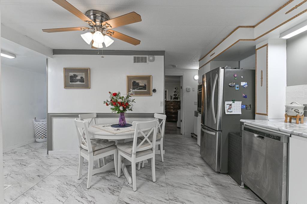 43 2035 Martens Street, Abbotsford, British Columbia  V2T 6M4 - Photo 7 - R3072182