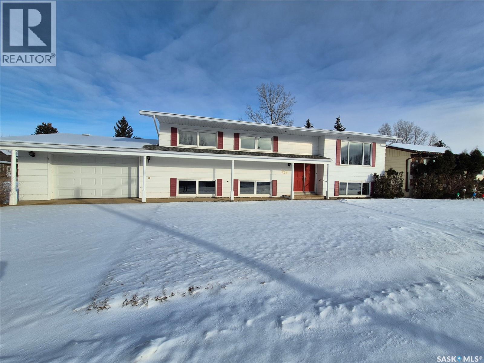 725 Shropshire AVENUE, Radville, Saskatchewan