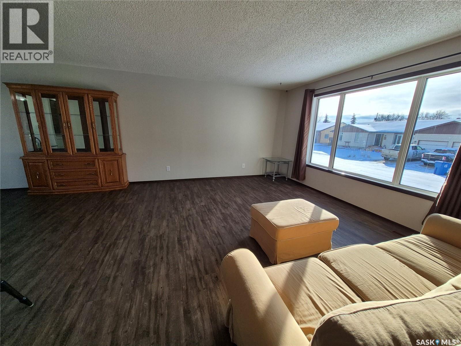 725 Shropshire Avenue, Radville, Saskatchewan  S0C 2G0 - Photo 11 - SK025223