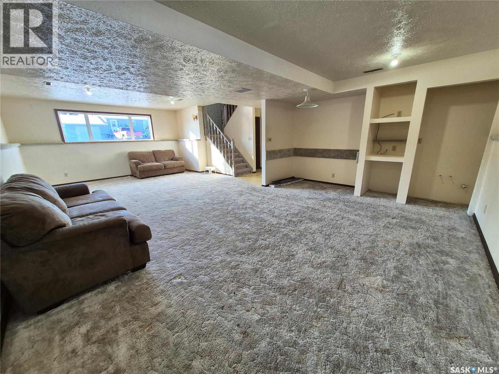 725 Shropshire Avenue, Radville, Saskatchewan  S0C 2G0 - Photo 28 - SK025223