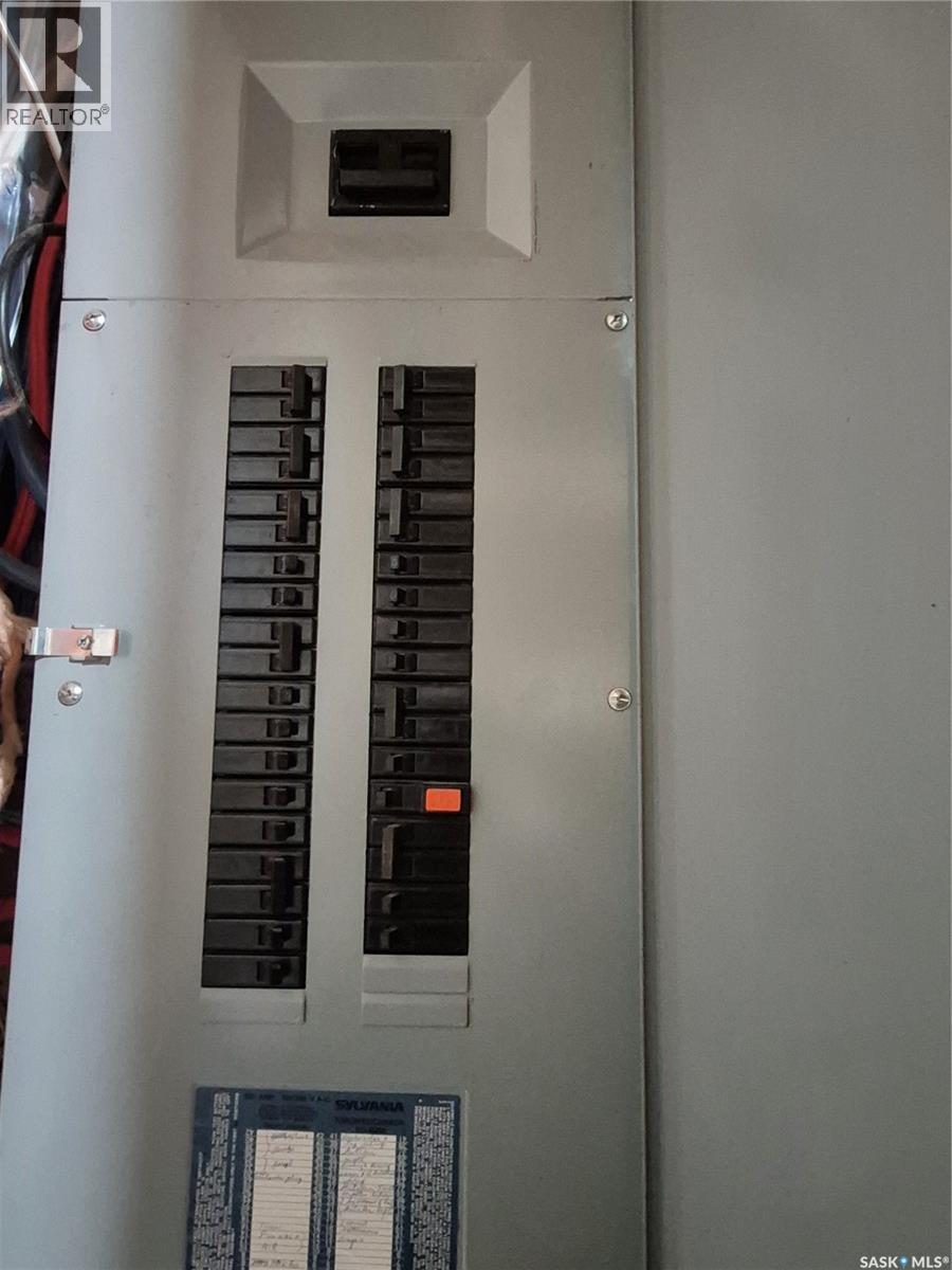 725 Shropshire Avenue, Radville, Saskatchewan  S0C 2G0 - Photo 39 - SK025223