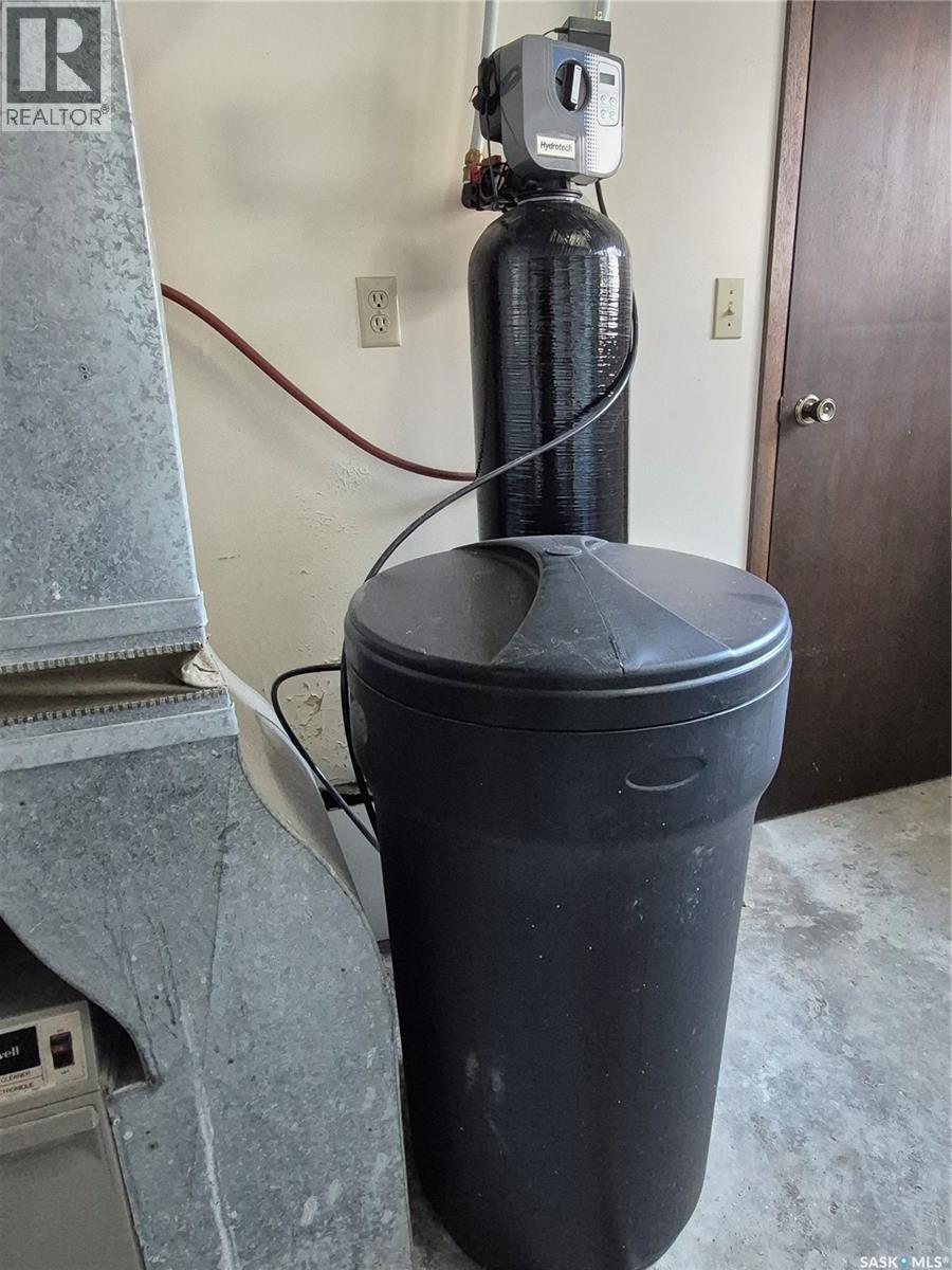 725 Shropshire Avenue, Radville, Saskatchewan  S0C 2G0 - Photo 41 - SK025223