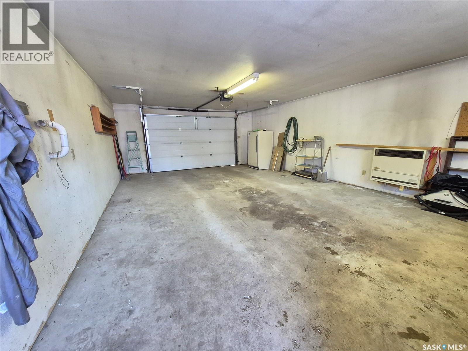 725 Shropshire Avenue, Radville, Saskatchewan  S0C 2G0 - Photo 42 - SK025223