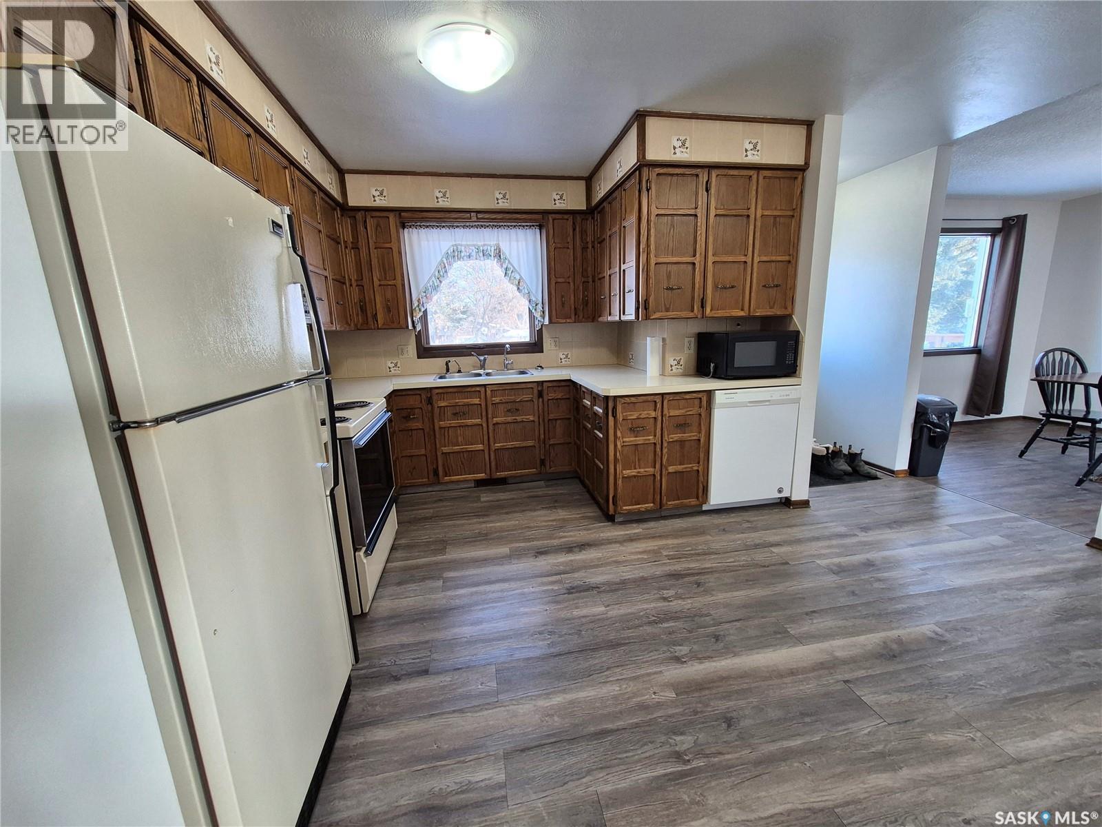 725 Shropshire Avenue, Radville, Saskatchewan  S0C 2G0 - Photo 5 - SK025223