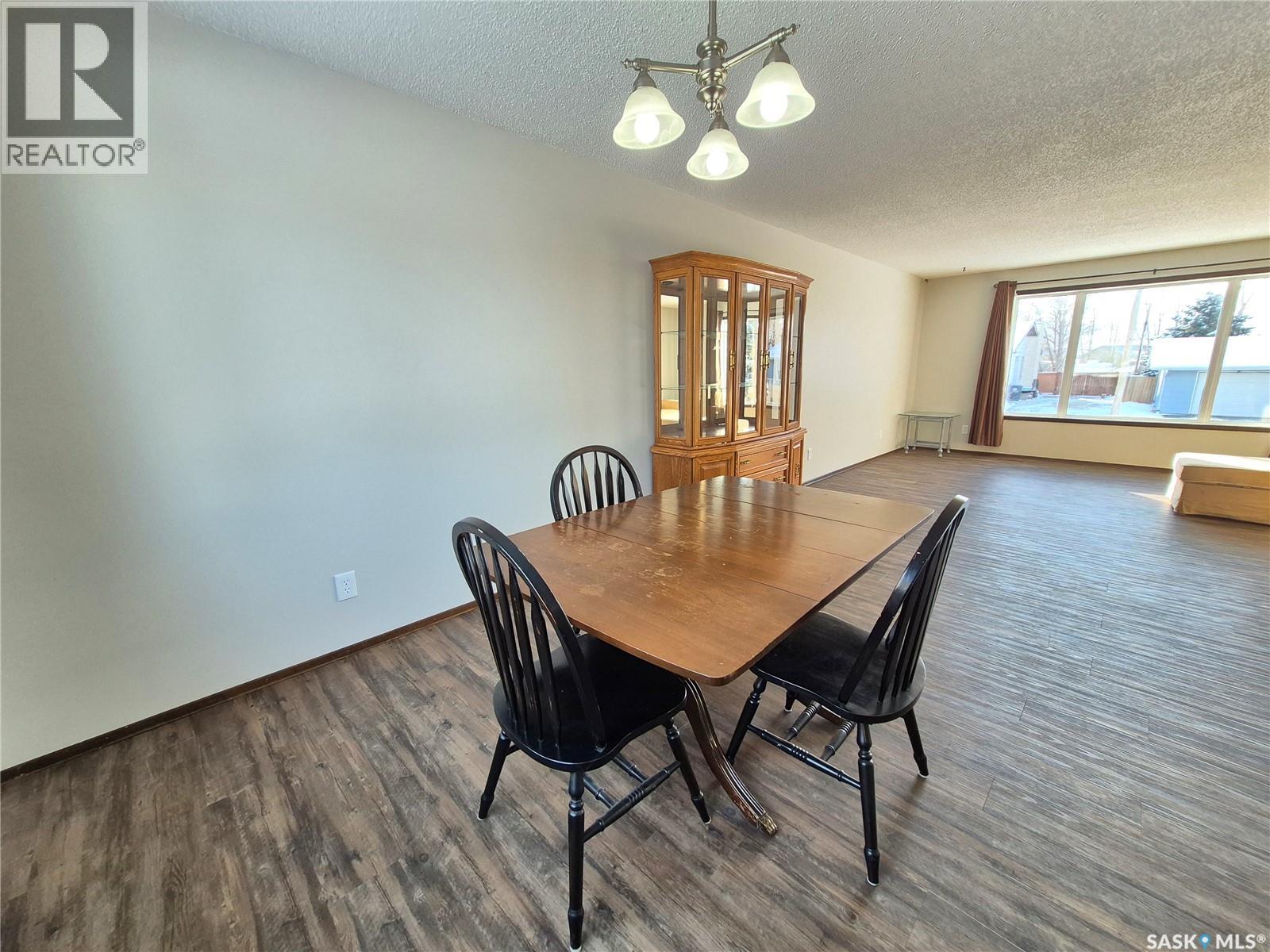 725 Shropshire Avenue, Radville, Saskatchewan  S0C 2G0 - Photo 6 - SK025223