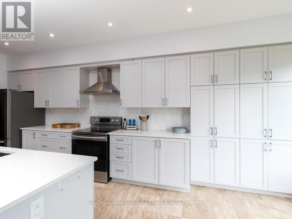 736 Twist Way, Ottawa, Ontario  K2S 1E7 - Photo 12 - X12589150