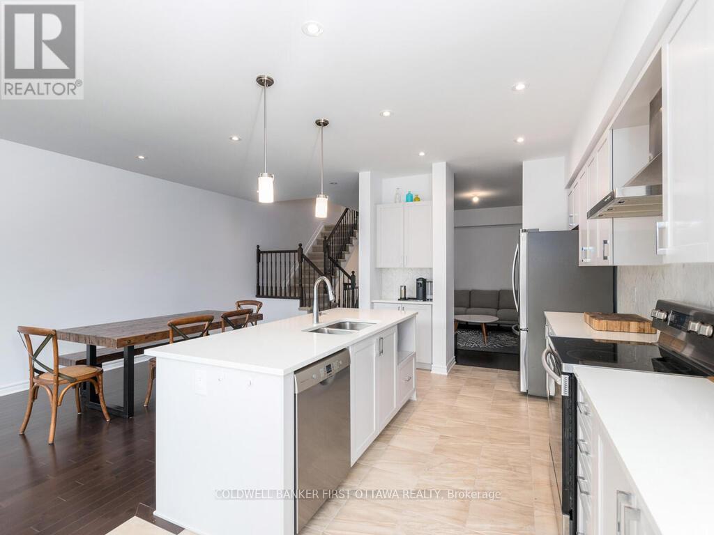 736 Twist Way, Ottawa, Ontario  K2S 1E7 - Photo 16 - X12589150