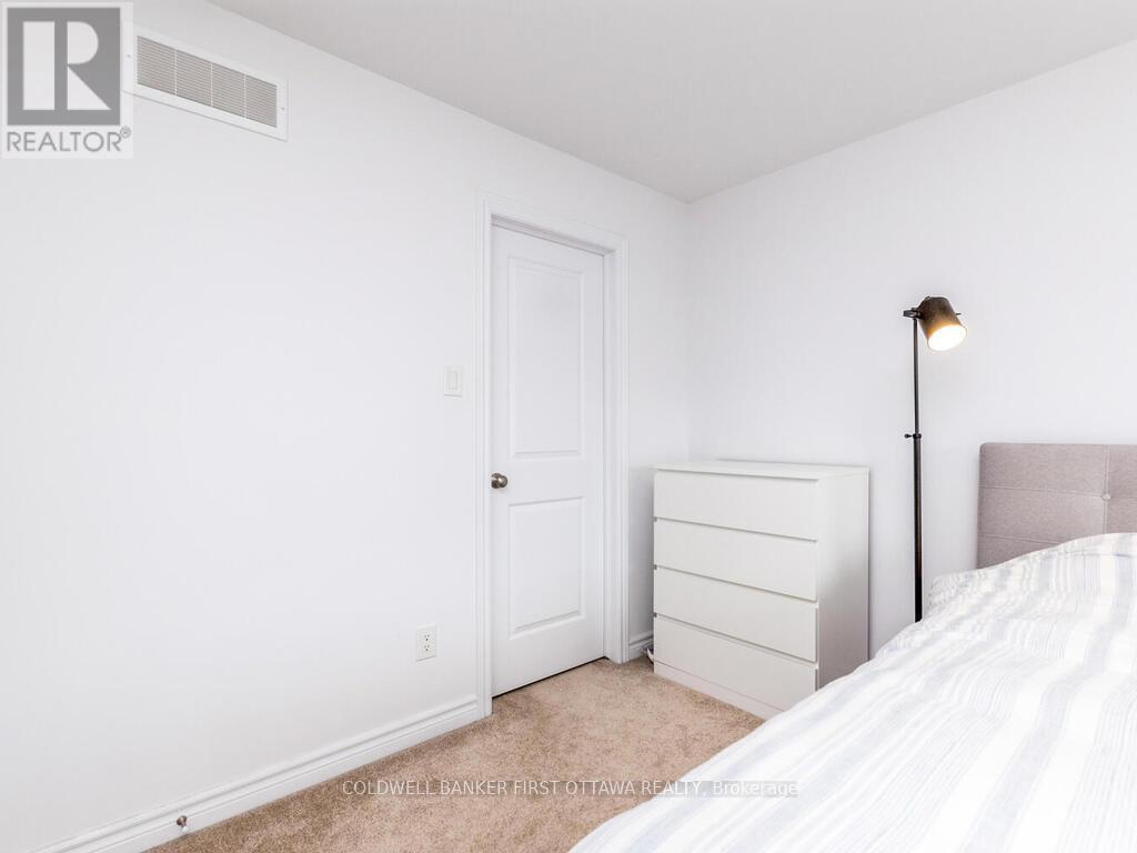 736 Twist Way, Ottawa, Ontario  K2S 1E7 - Photo 22 - X12589150