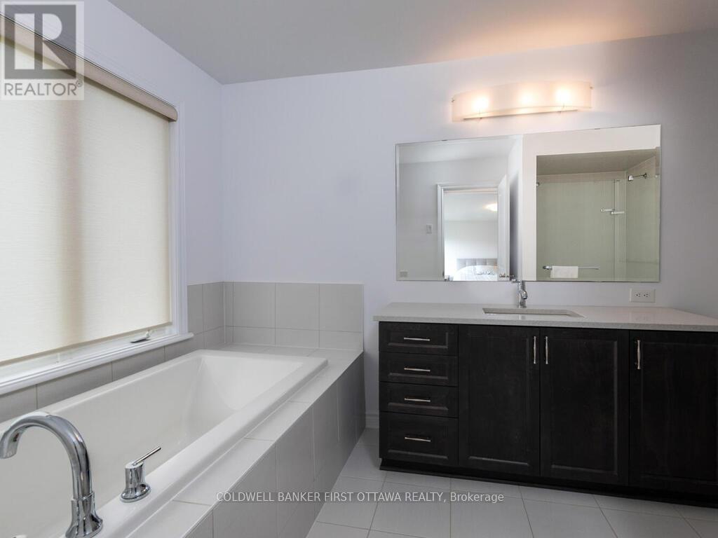 736 Twist Way, Ottawa, Ontario  K2S 1E7 - Photo 24 - X12589150