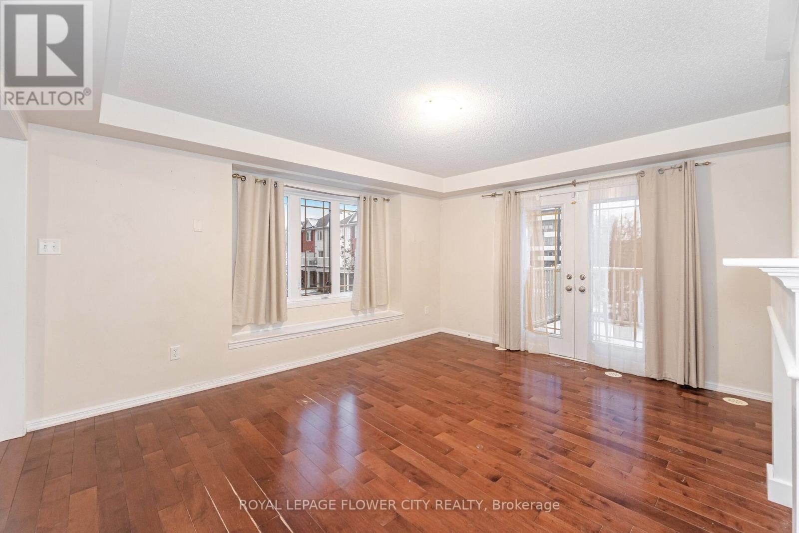 32 - 50 Hillcrest Avenue, Brampton, Ontario L6W 0B1 - Photo 21 - W12602690