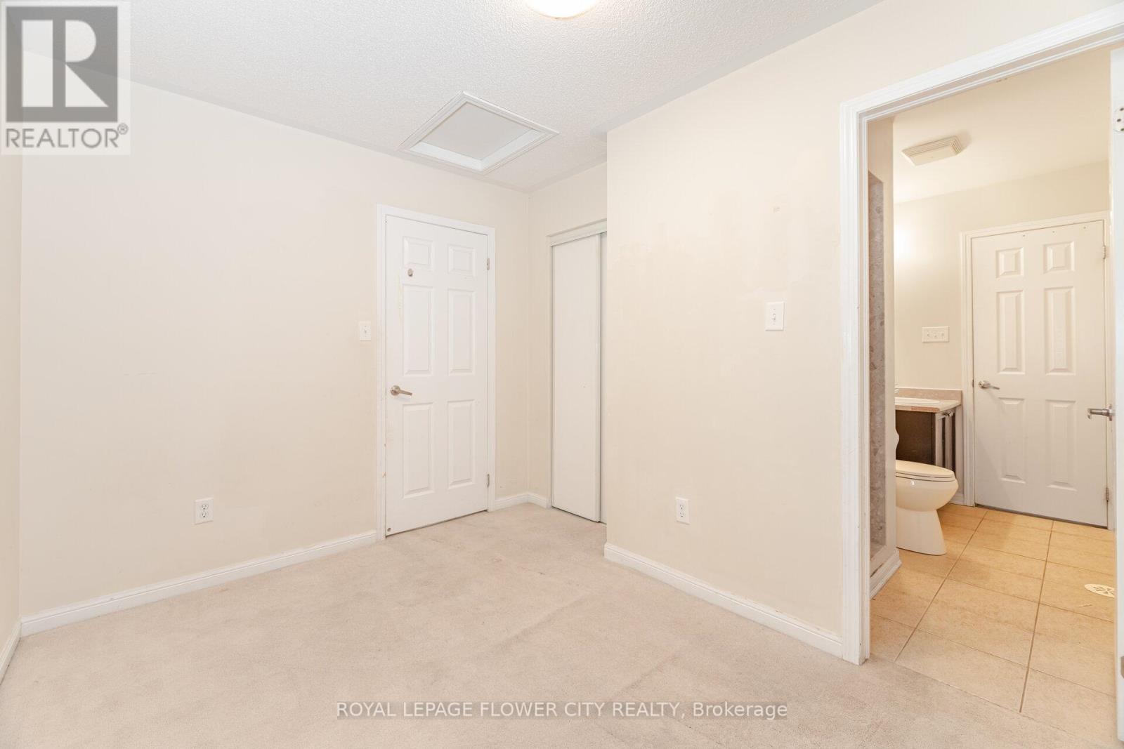 32 - 50 Hillcrest Avenue, Brampton, Ontario L6W 0B1 - Photo 30 - W12602690