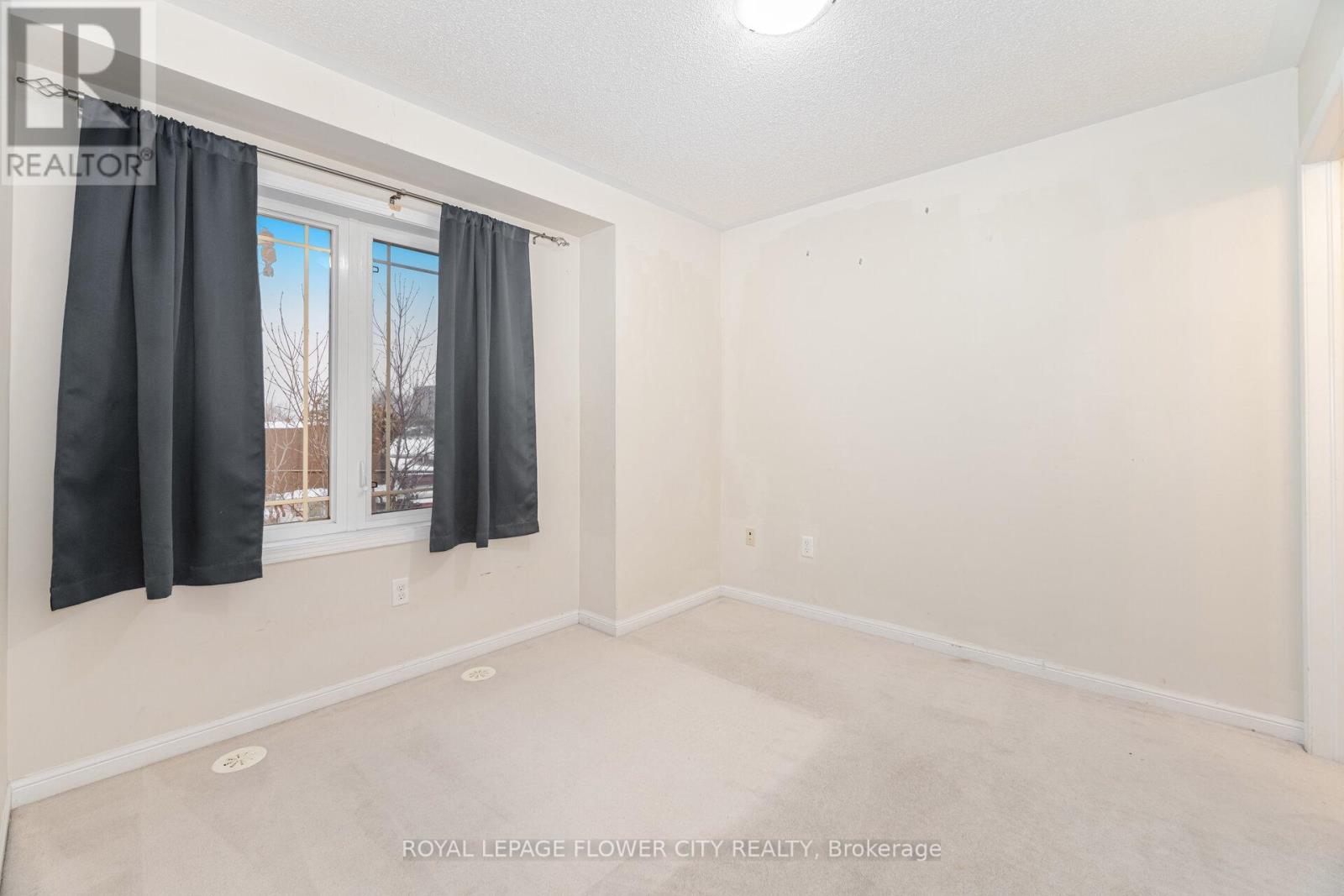 32 - 50 Hillcrest Avenue, Brampton, Ontario L6W 0B1 - Photo 32 - W12602690