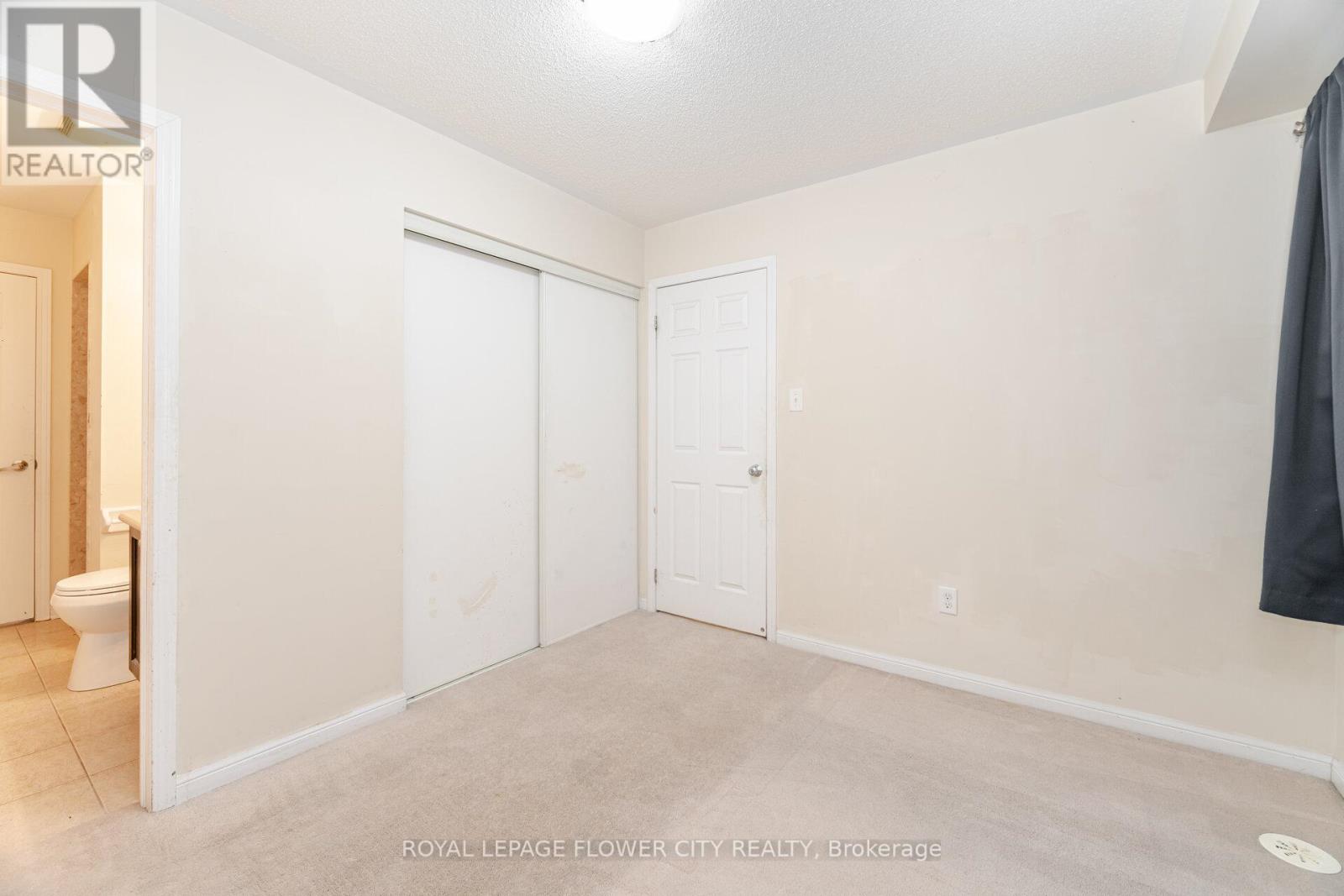 32 - 50 Hillcrest Avenue, Brampton, Ontario L6W 0B1 - Photo 33 - W12602690