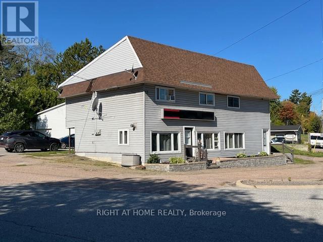 45 PEMBROKE STREET, Whitewater Region, Ontario